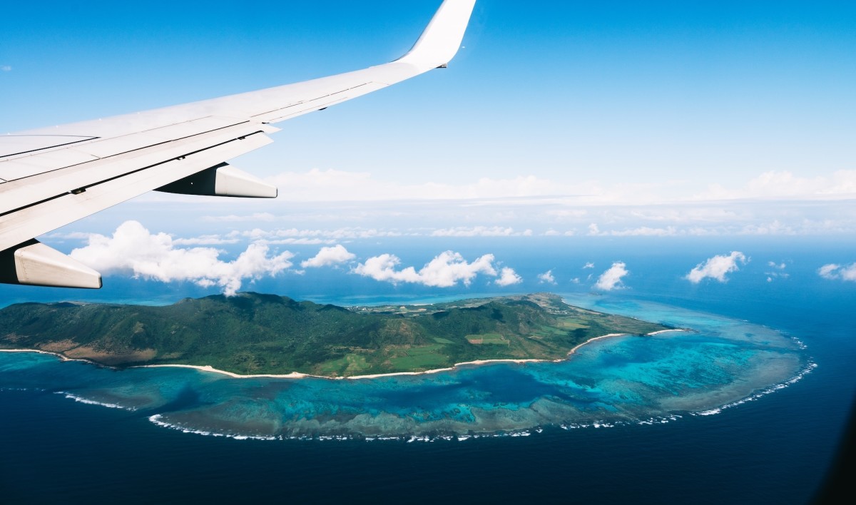 Hawaiian Alaska Airlines Updates Surfboard Policy