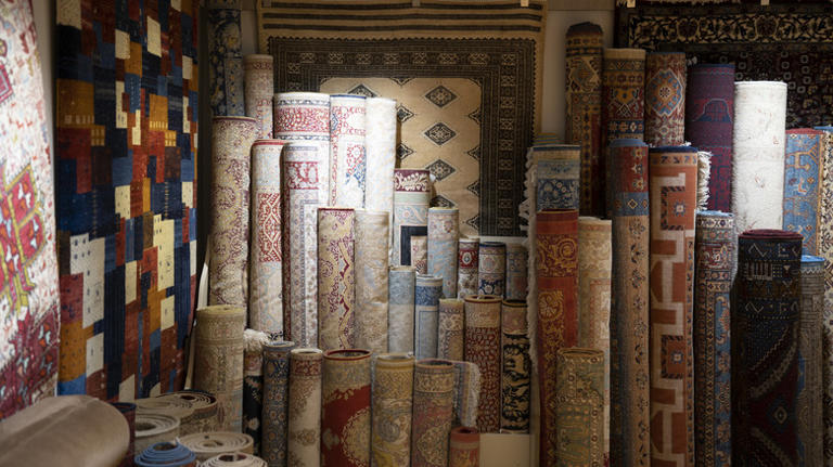 The Hard-To-Find Vintage Rug Design That Adds A Touch Of Luxury To Any Room