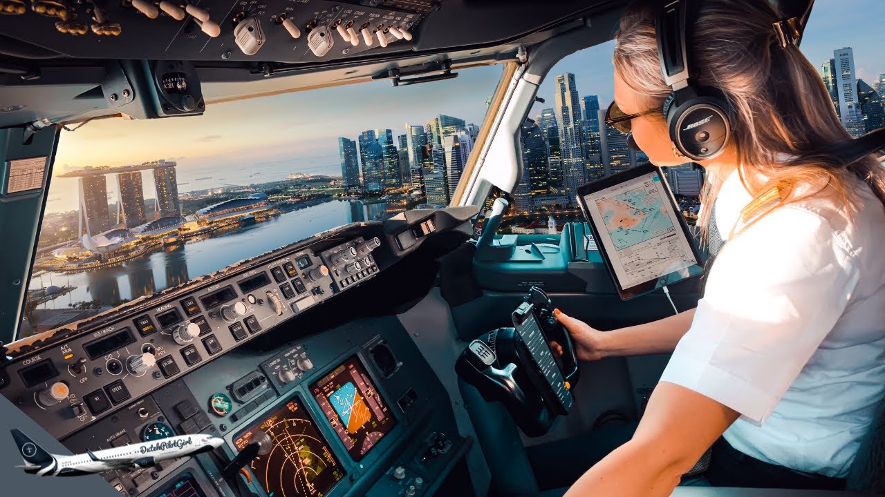 airport-rwy20r-cockpit-view-life-of-an-airline-pilot