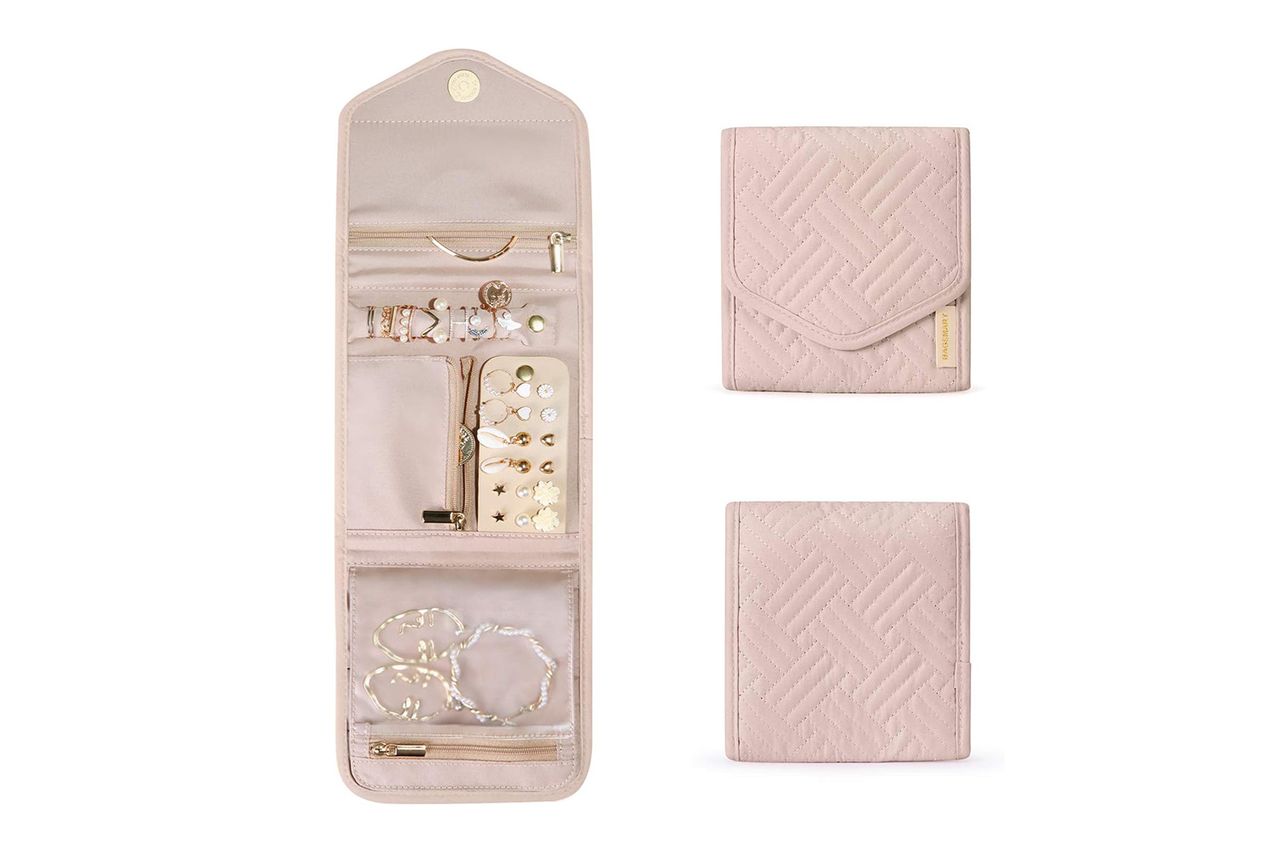 BAGSMART Travel Jewelry Organizer Case Foldable Jewelry Roll for Journey Rings