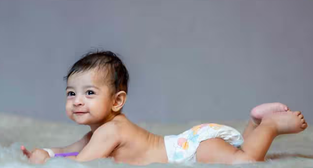 Wearing diapers can be dangerous for your baby's kidneys; a child ...