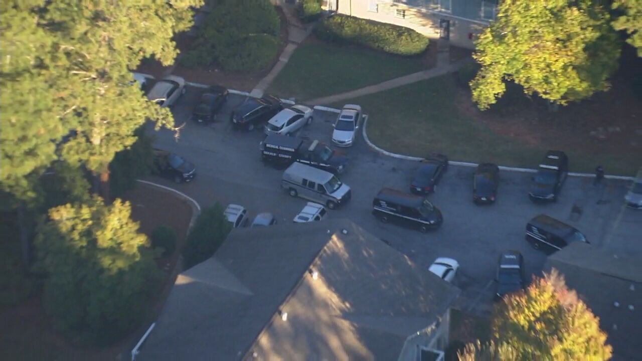 Police search for gunman after argument leads to deadly shooting near ...