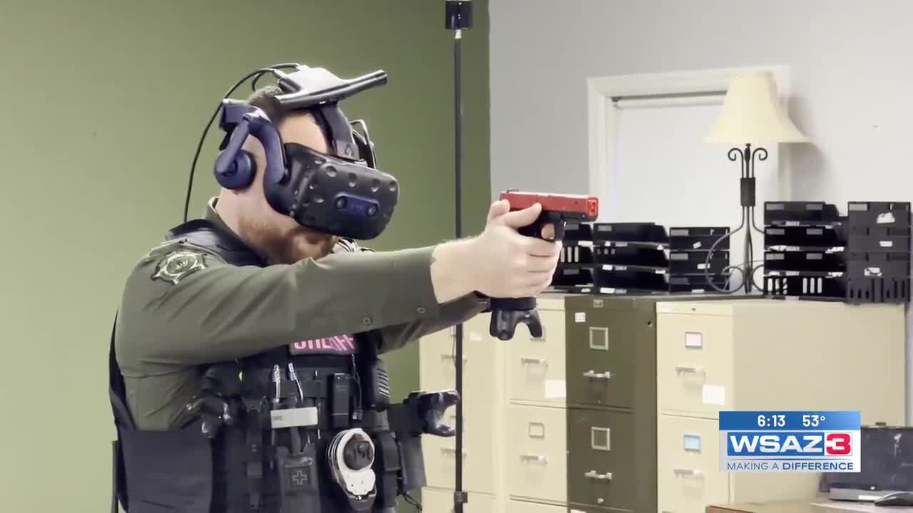 Virtual reality training helps officers deal with confrontation