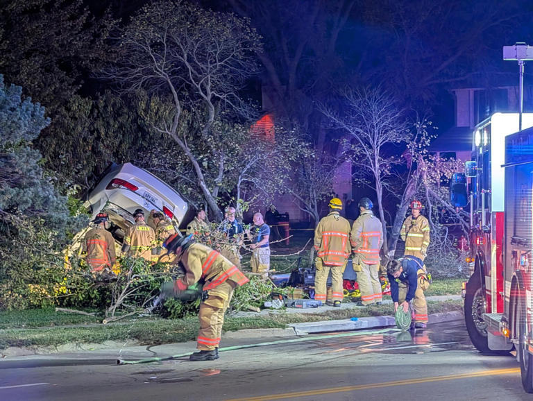 Woman rescued from vehicle after crash in south Lincoln