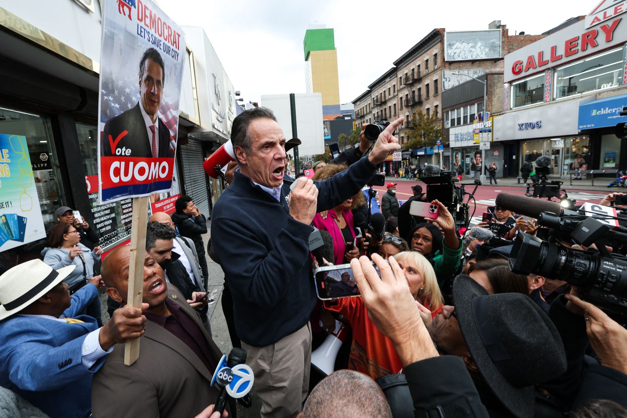 Trump backs old foe Cuomo for NYC Mayor against ‘communist’ Mamdani