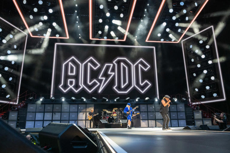 AC/DC Adds More Than 20 Dates to 'Power Up' Tour