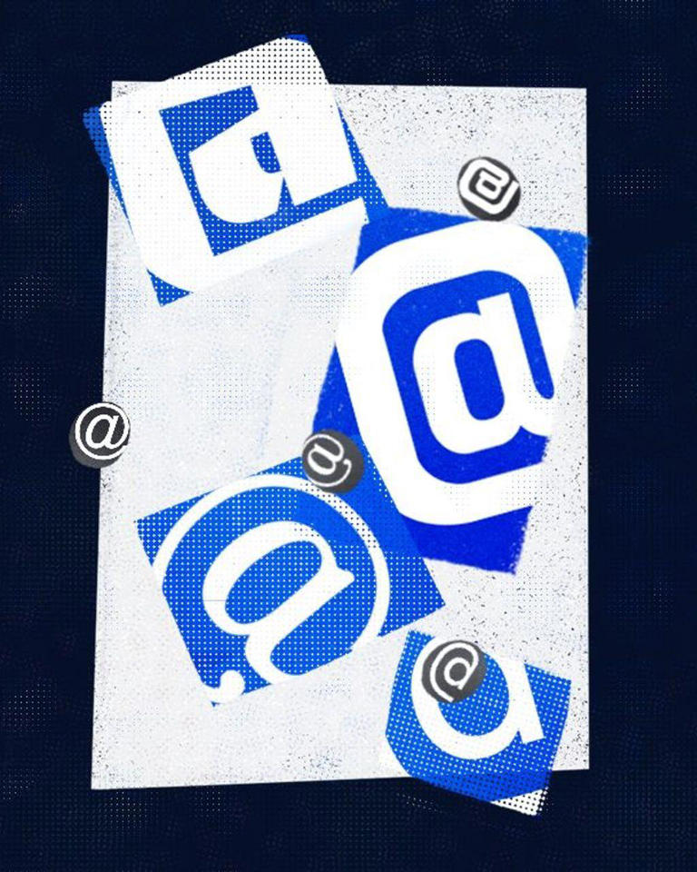 Pedagang pada era Renaissance menggunakan simbol @ untuk menandai pengiriman anggur dan gandum.