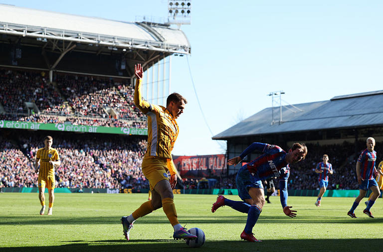 Crystal Palace vs Brighton early team news: Six out and four doubts