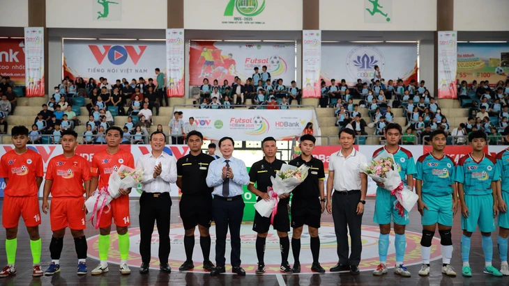 Giải futsal sinh viên khai màn sôi động tại trường đại học Nông Lâm TP.HCM