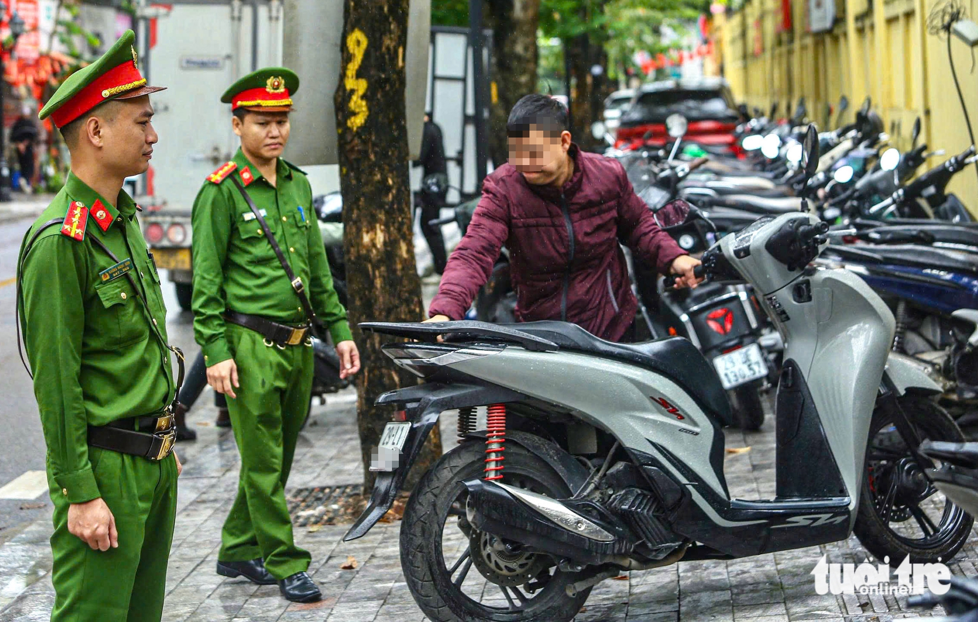 Sáng 4-11, hơn 24.000 phụ huynh bị mời làm việc vì giao xe cho con chưa đủ tuổi và con vi phạm