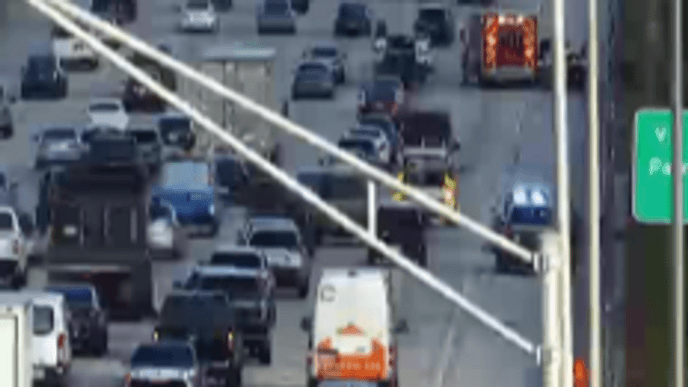 Crash on I-95 North in Riviera Beach blocks traffic