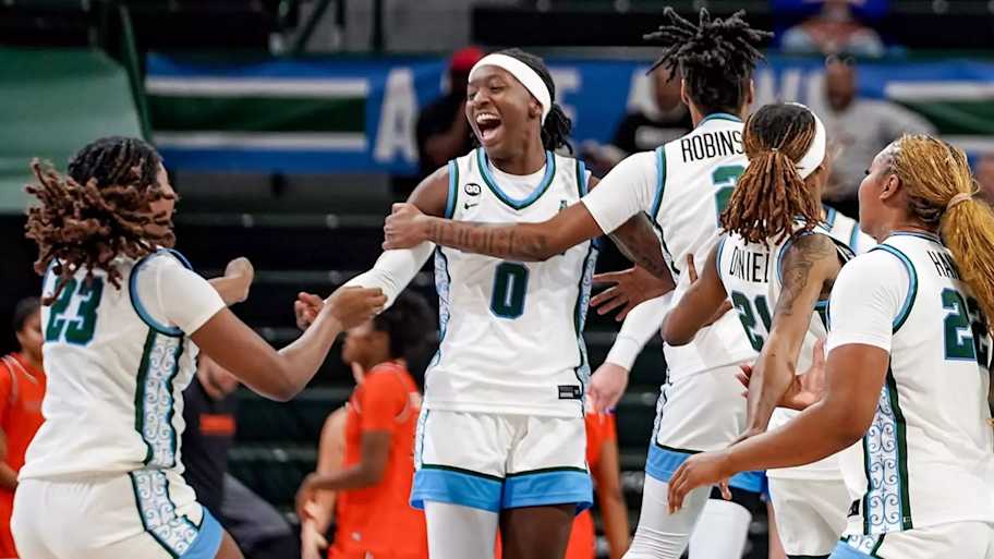 Weaver’s Late Heroics Secure 74-72 Win for Tulane in Season Opener