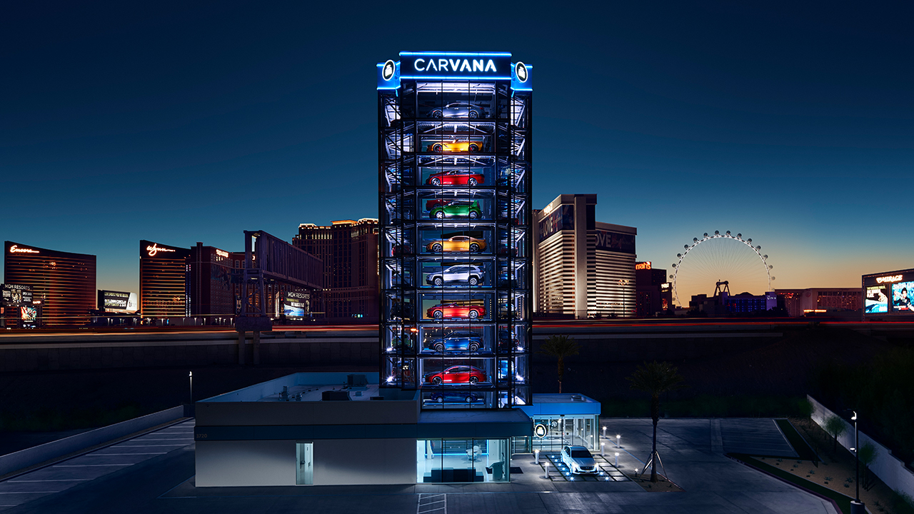 Carvana Stock Plunges After Earnings. Warning Sign or Buying Opportunity?