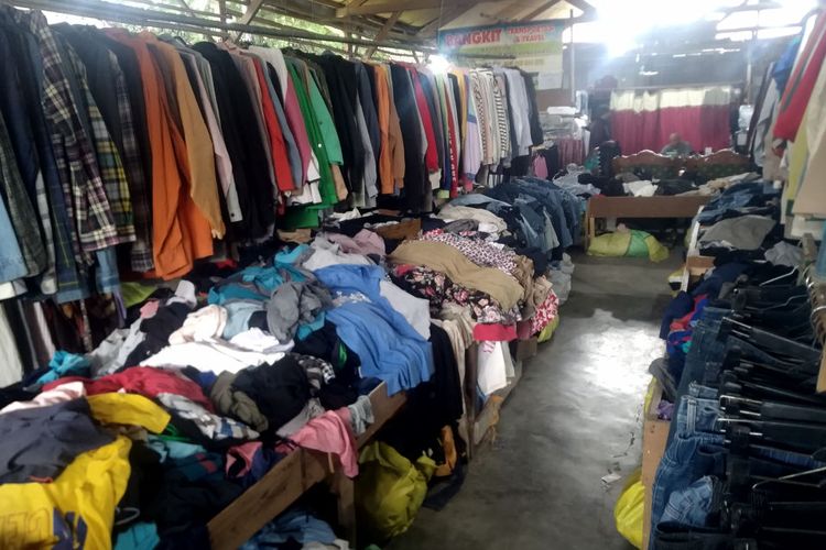 Indonesia Dilanda 3.600 Ton Baju Bekas, Pengusaha Lokal Kewalahan