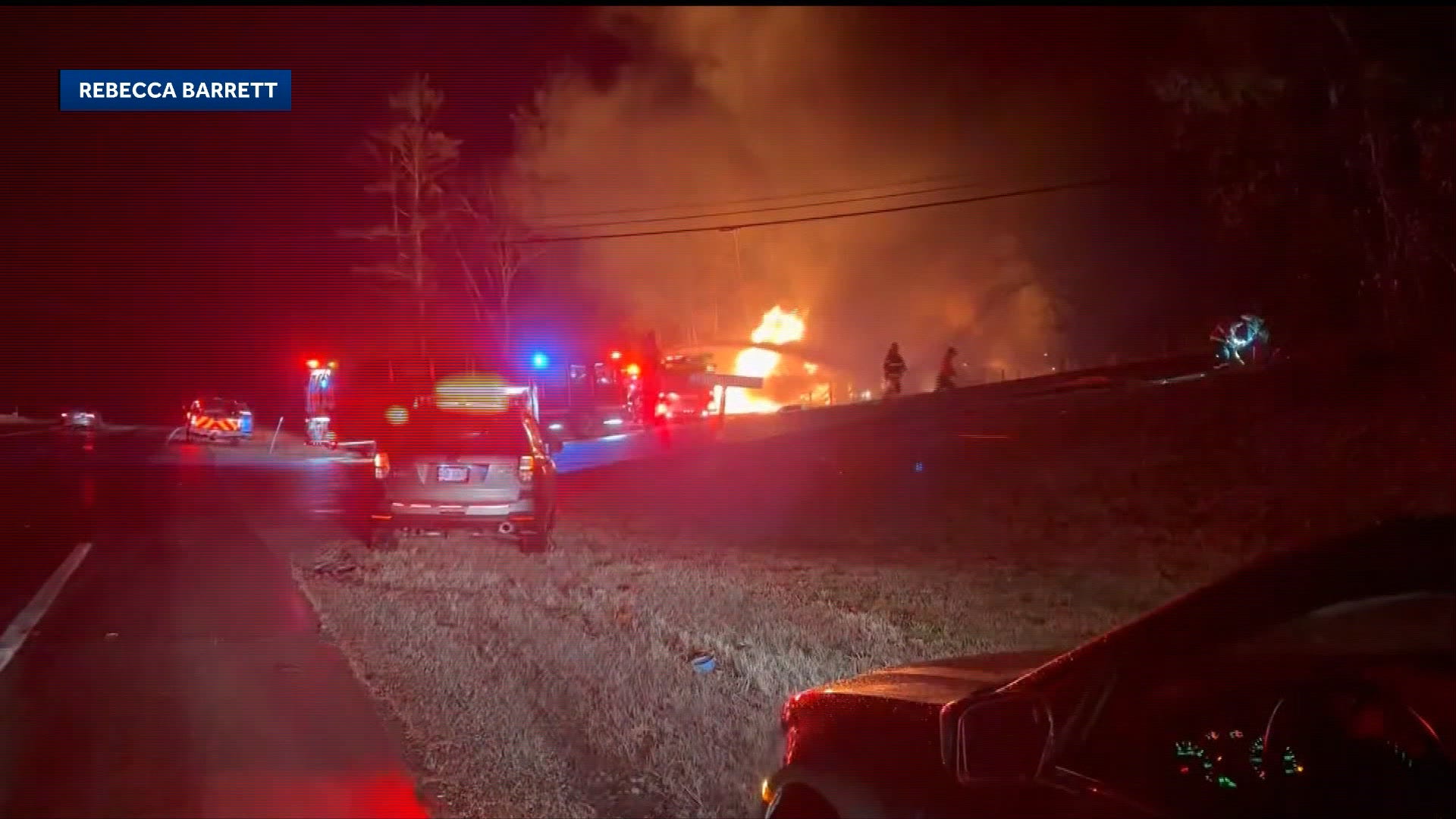 Fire destroys popular store, pizza shop in Glen, New Hampshire