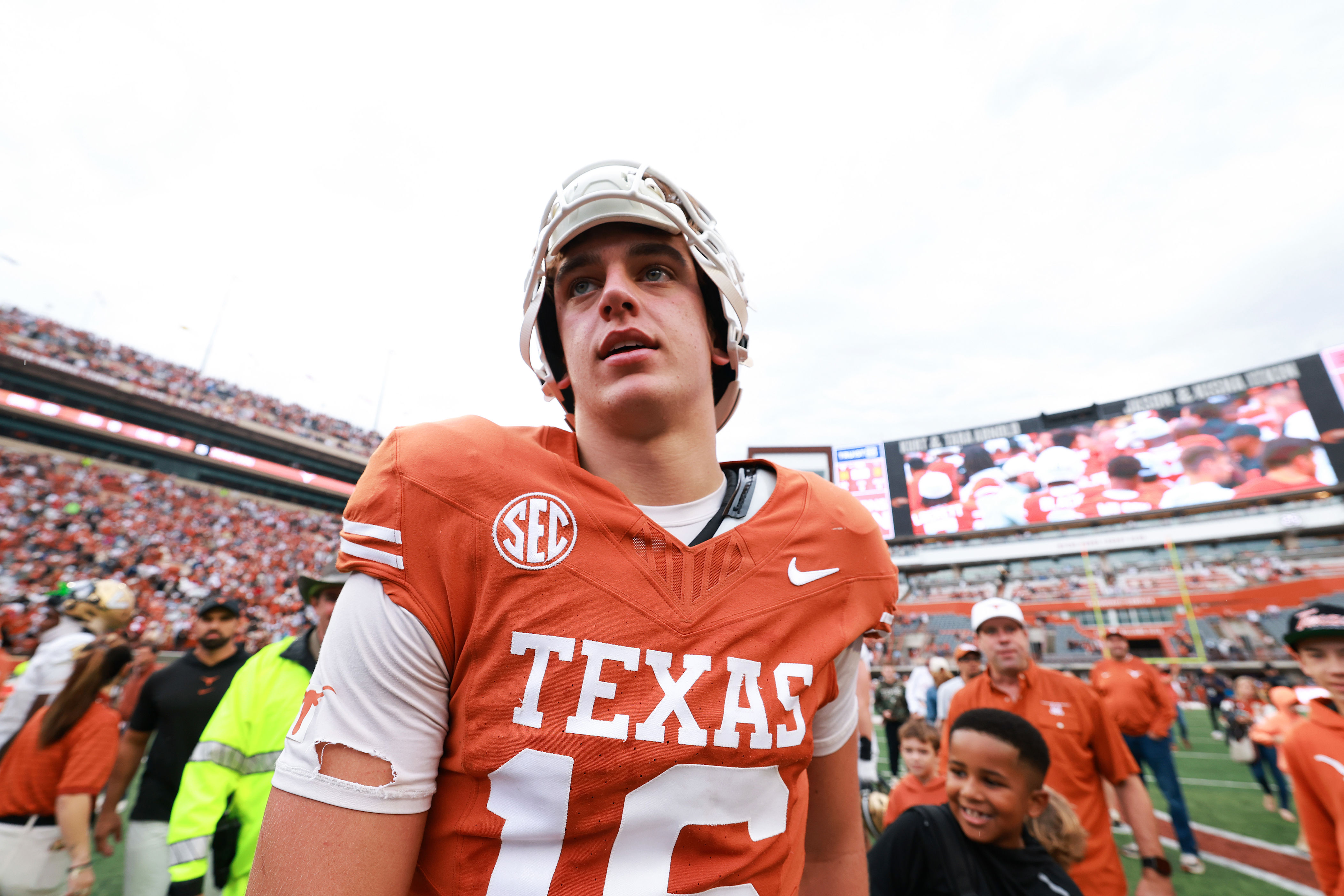 Longhorns Daily News: Texas’ Arch Manning, Colin Simmons earn SEC ...