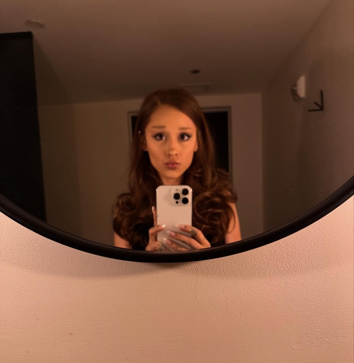 Ariana Grande’s Stunning New Look Sparks Heated Controversy