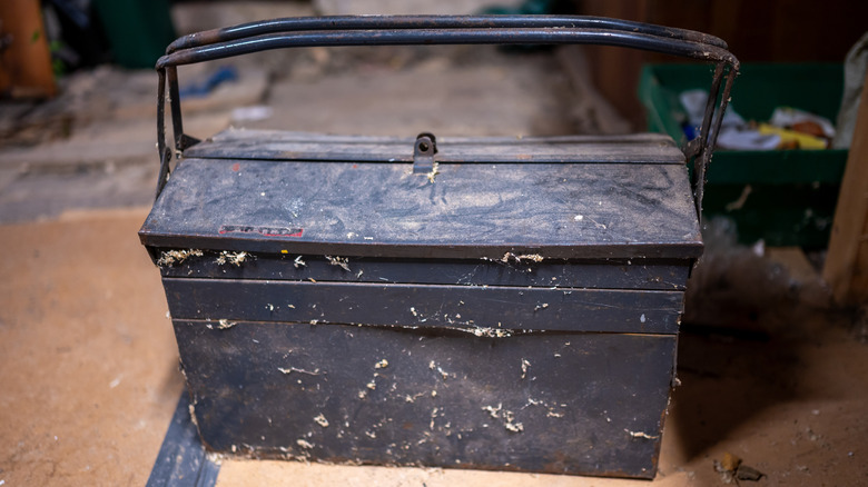How To Clean Grease And Grime From Your Tool Box Without Causing Damage