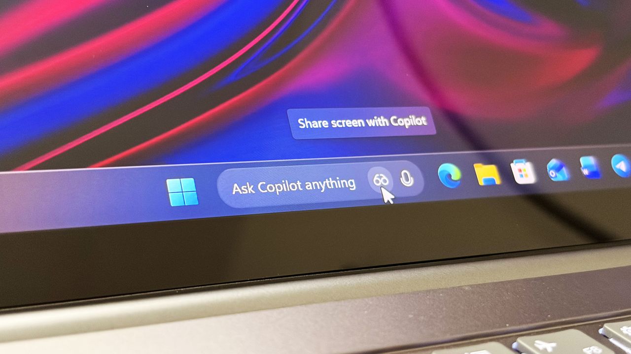 Windows 11 Ask Copilot taskbar feature removed as Microsoft pivots to ...