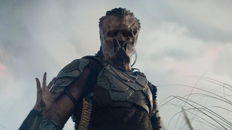 Predator: Badlands director reveals that there was a Xenomorph cameo in ...