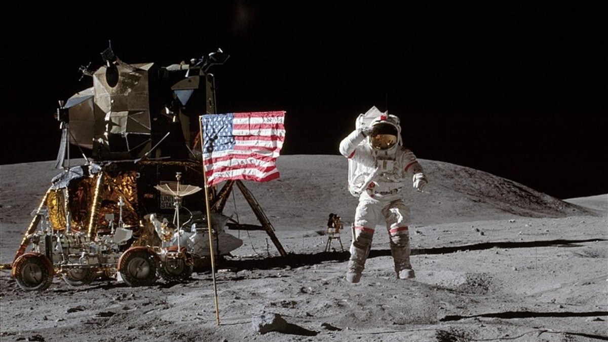 Las luces que seguían al Apolo 16