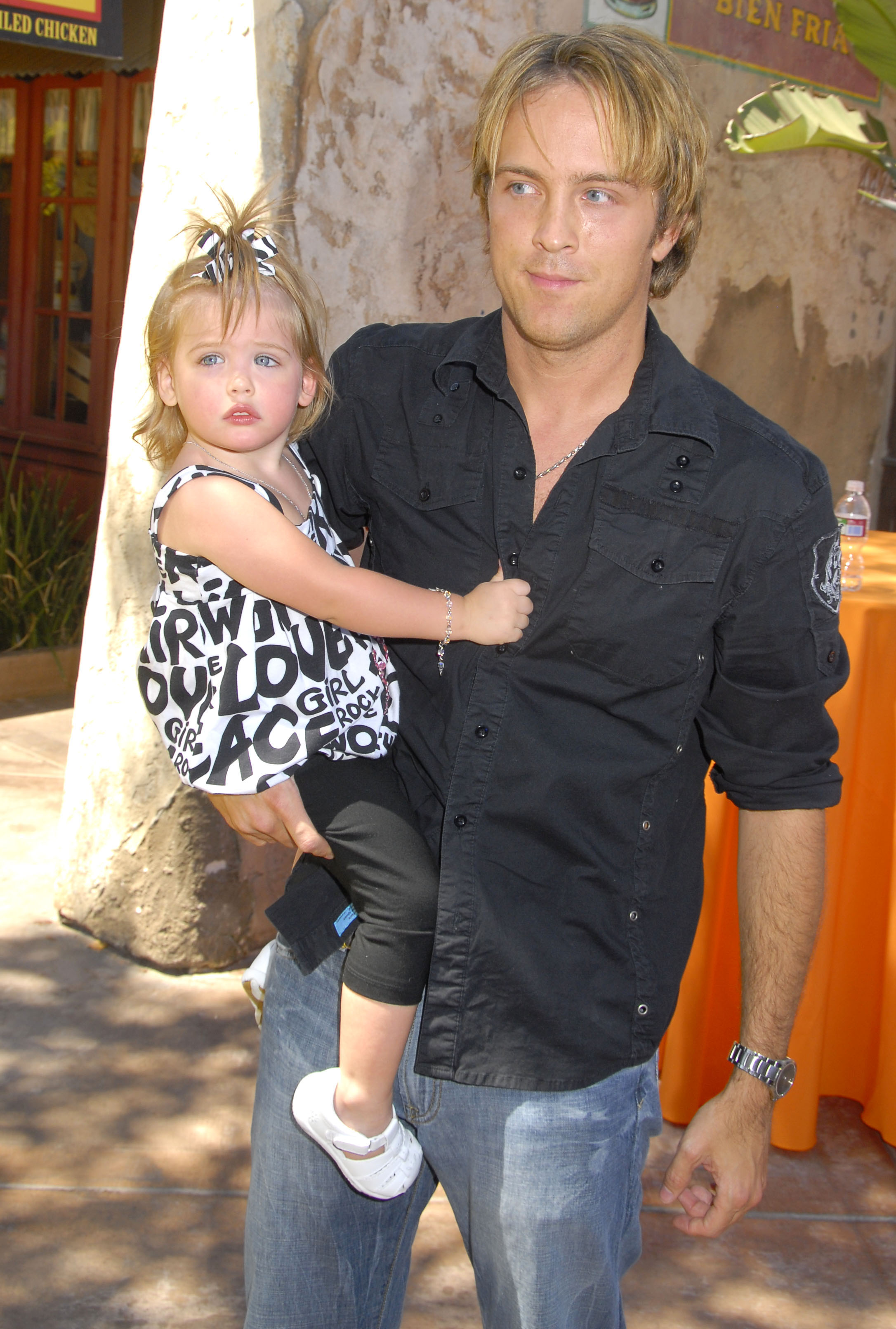 Anna Nicole Smith’s lookalike daughter, Dannielynn, 19, goes ‘Rogue(02)