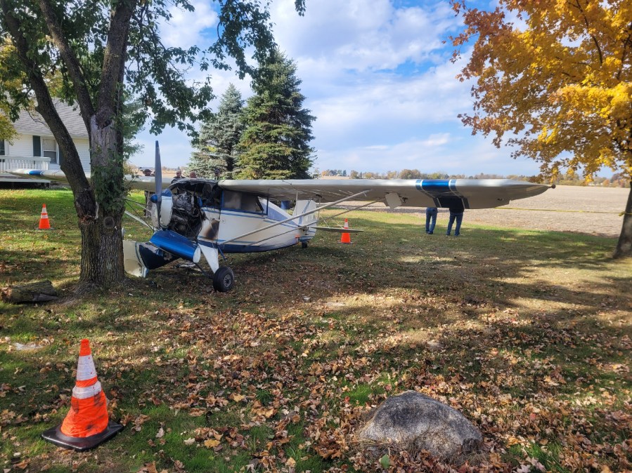 1 dead after plane crashes into tree, catches fire in Madison County