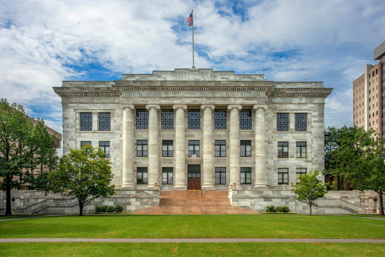 2 young men arrested in explosion at Harvard Medical School: FBI