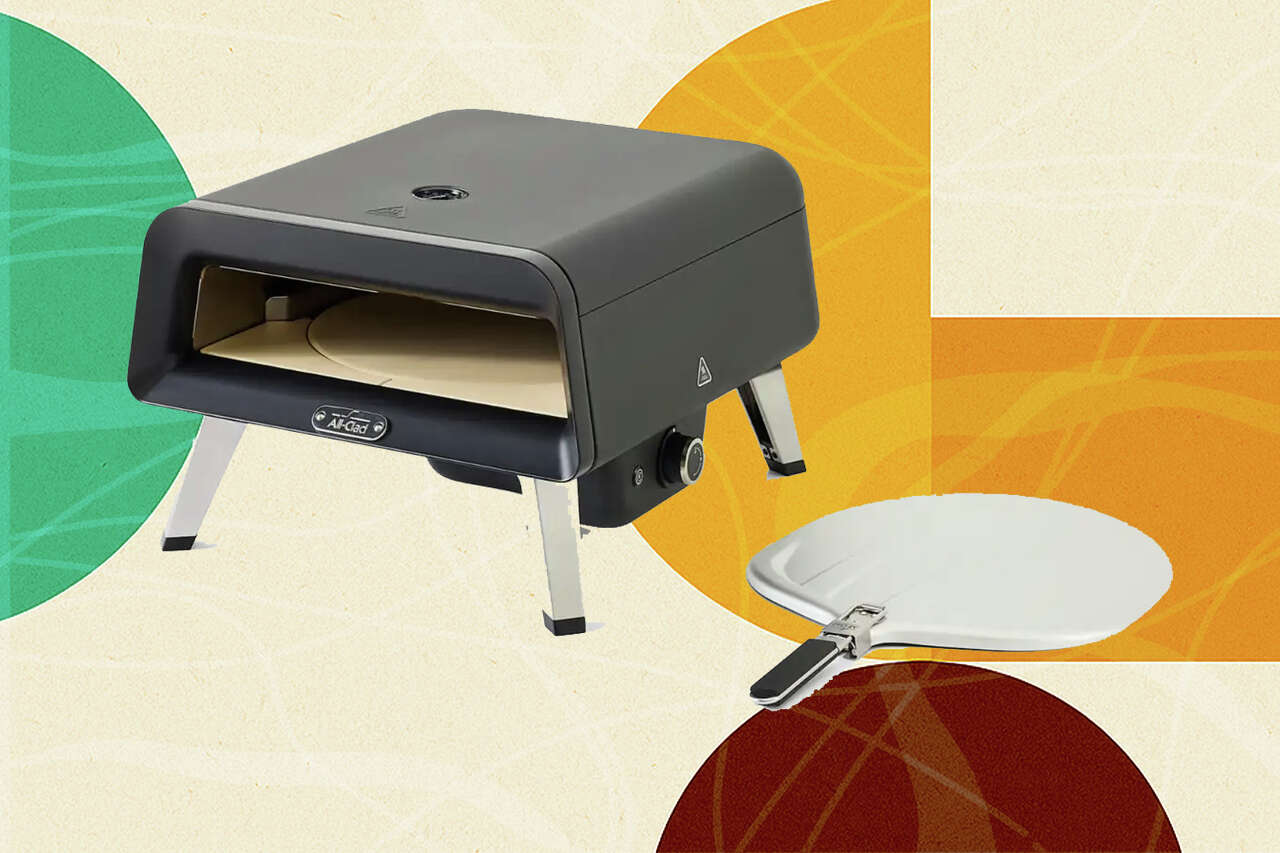 Save $800 on the innovative All-Clad rotating pizza oven
