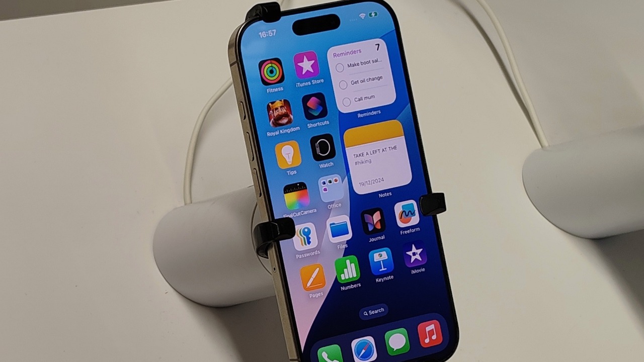 Apple’s new C2 5G modem coming to all iPhone 18 models