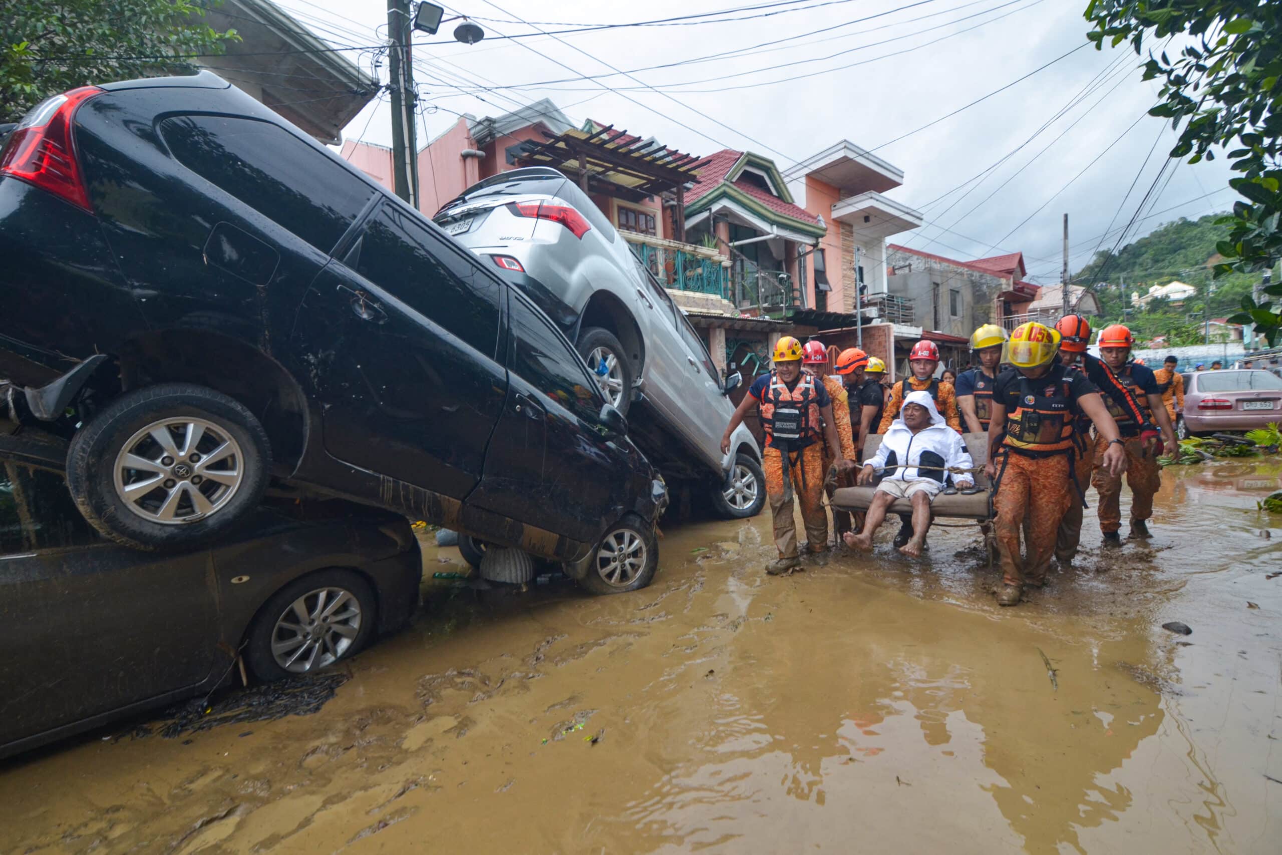 Typhoon Tino flooding kills 26, strands thousands in Philippines