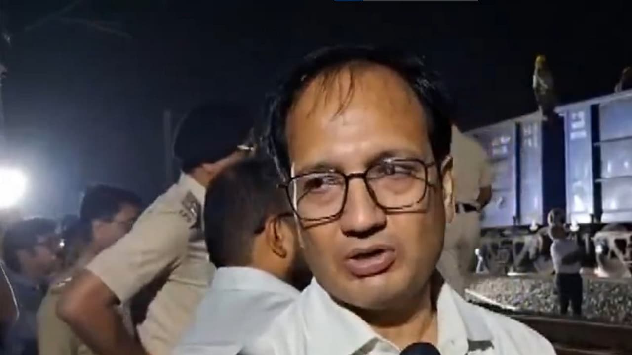 bilaspur-train-accident-death-toll-rises-to-8-several-injured