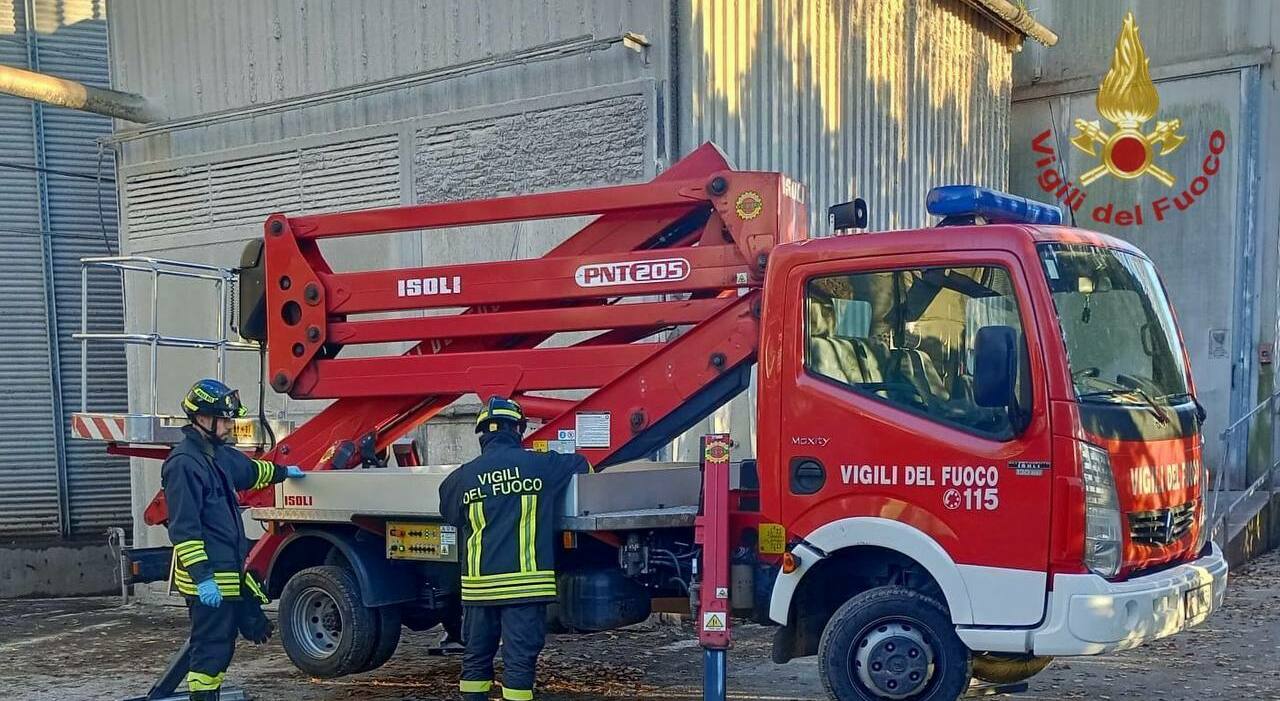 Cade da un silos a 10 metri d'altezza, operaio di 47 anni muore sul colpo