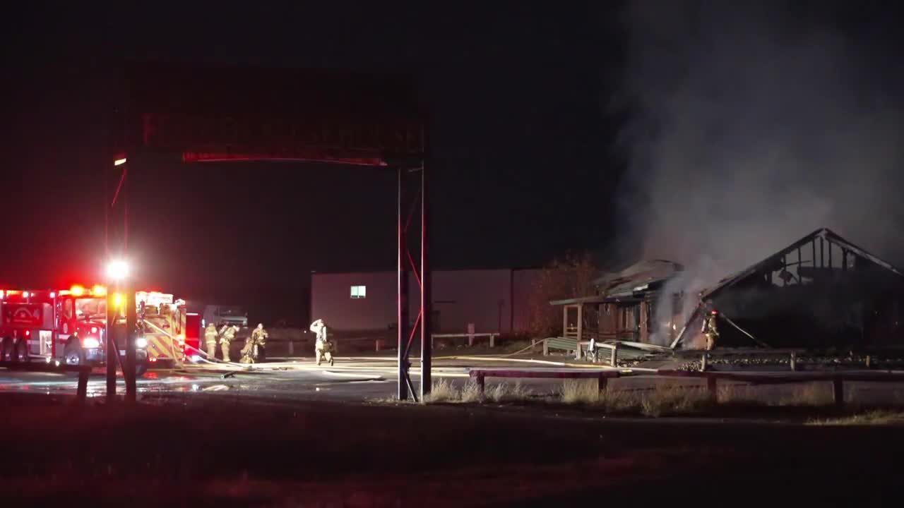 Fire destroys restaurant in Shepherd