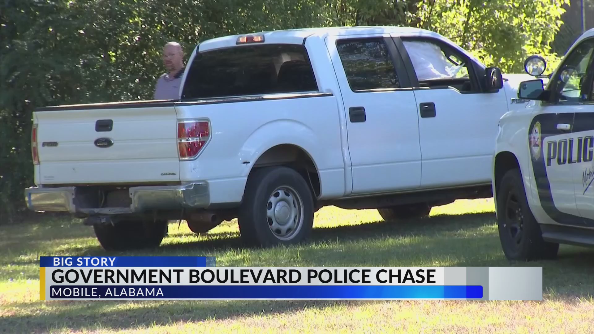 Police chase ends in crash after break-in at vacant Mobile home
