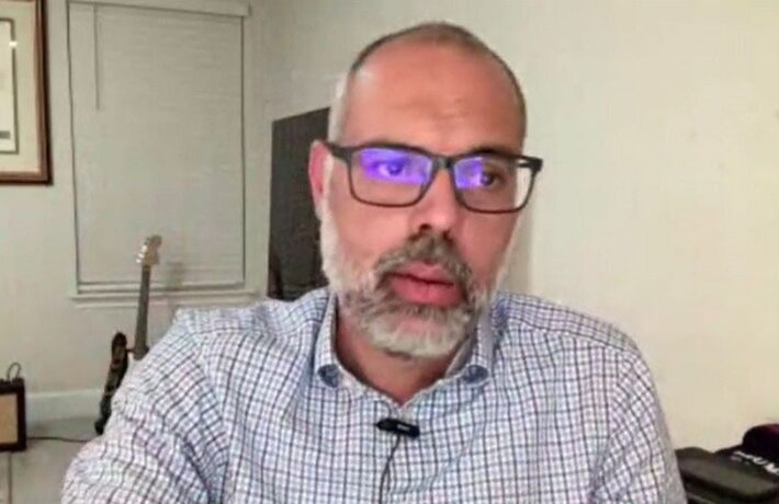 Allan dos Santos, blogueiro bolsonarista e fundador do canal Terça Livre, vive nos Estados Unidos desde que teve a prisão preventiva decretada pelo STF. Foto: Reproducao/Rumble