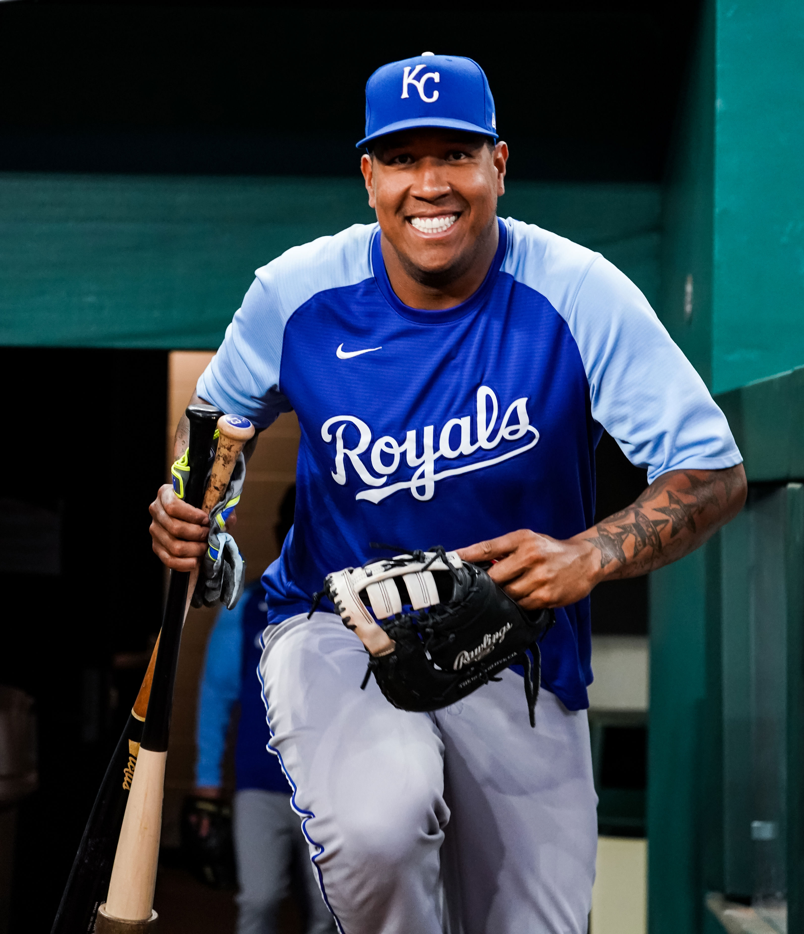 Royals sign Salvador Perez to two-year, $25 million contract