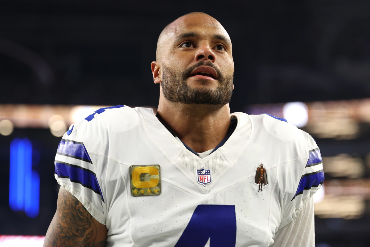 NFL Fans React to Dak Prescott #39 s Career News