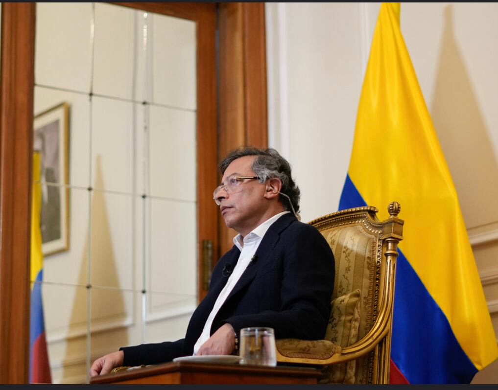 Gustavo Petro crea un tratado de extradición con Emiratos Árabes Unidos para cooperación con la lucha contra el narcotráfico.