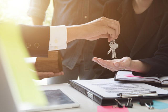 Homebuyer sparks jealousy after revealing unique perk during closing ...