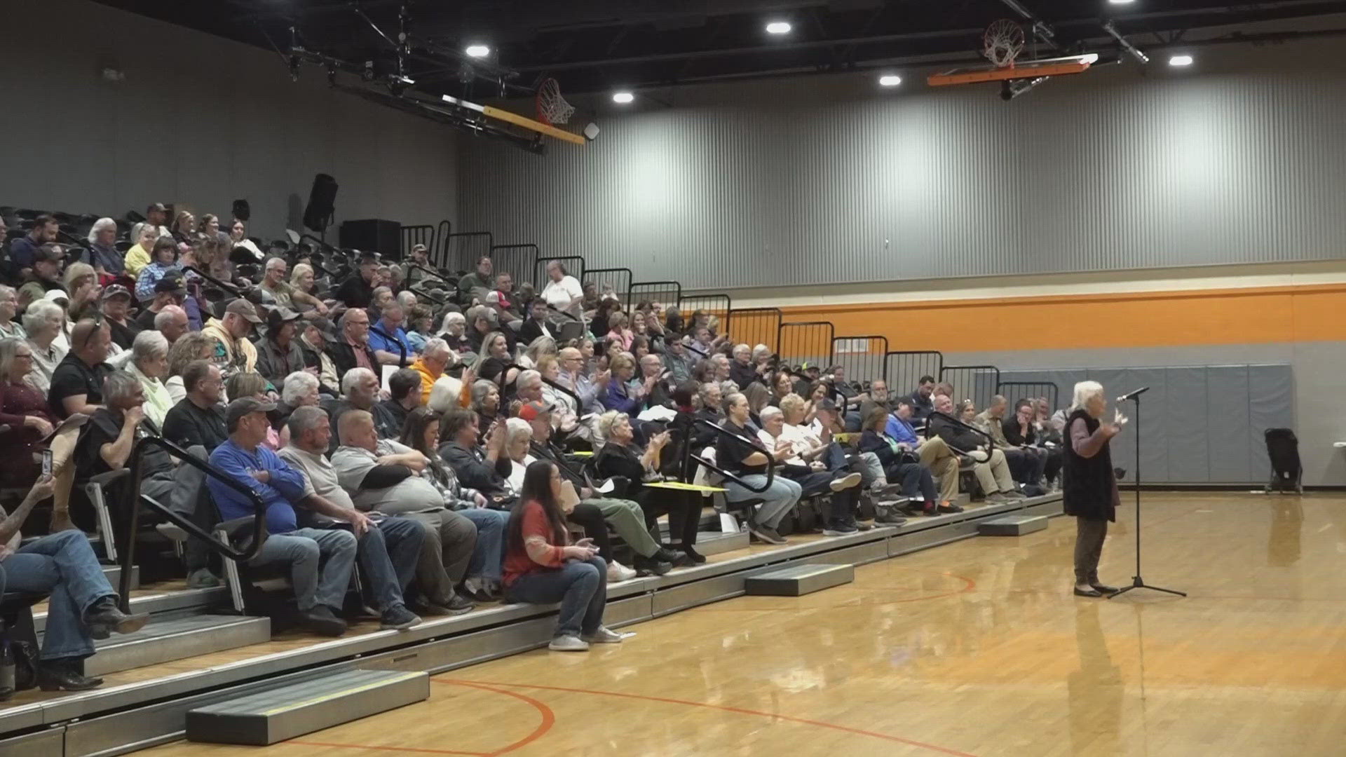 Dozens show up to state forum in Scott County over landfill project plans
