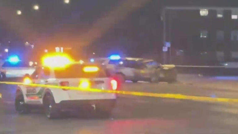 South Side head-on crash leaves 2 dead, 1 hurt