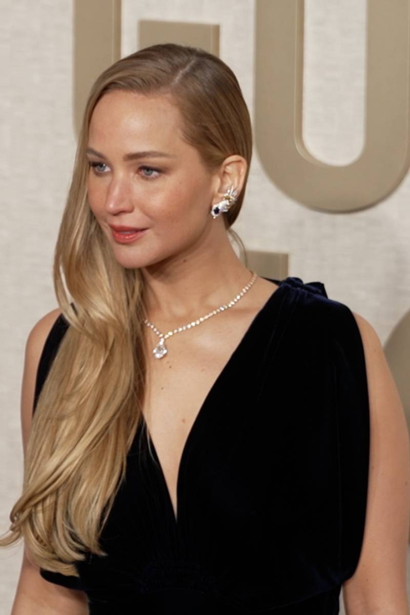 JLaw dit au revoir aux tendances, bonjour à l'intemporalité | Watch, image size:800x1200