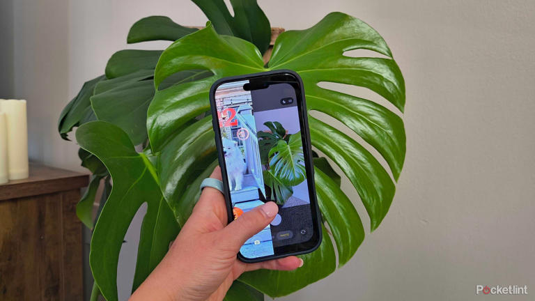 Apple just fixed this annoying lock screen feature with iOS 26.1