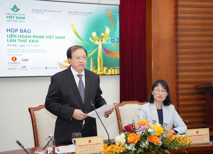 Xem phim miễn phí, nghe sao hạng A hát, trải nghiệm thực tế ảo ở Liên hoan phim Việt Nam