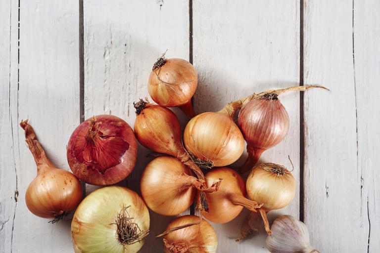From onion skins to garden weeds: 7 things never to throw on the ...