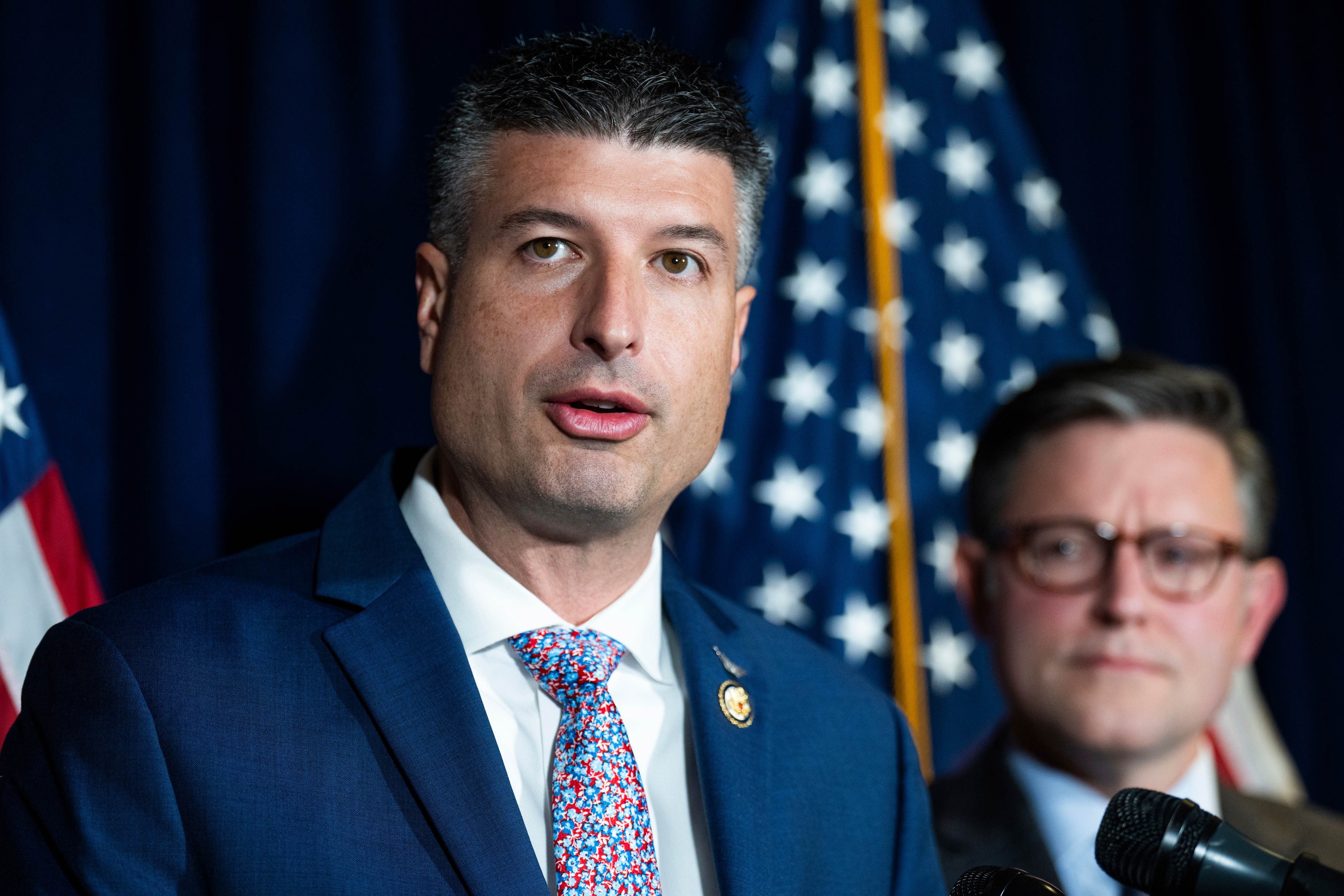 Democrats edge out incumbent Republican in key swing state poll