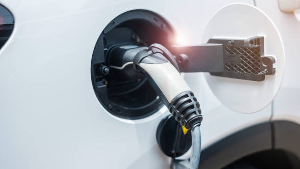 Wie Lange Halten Tesla Batterien
