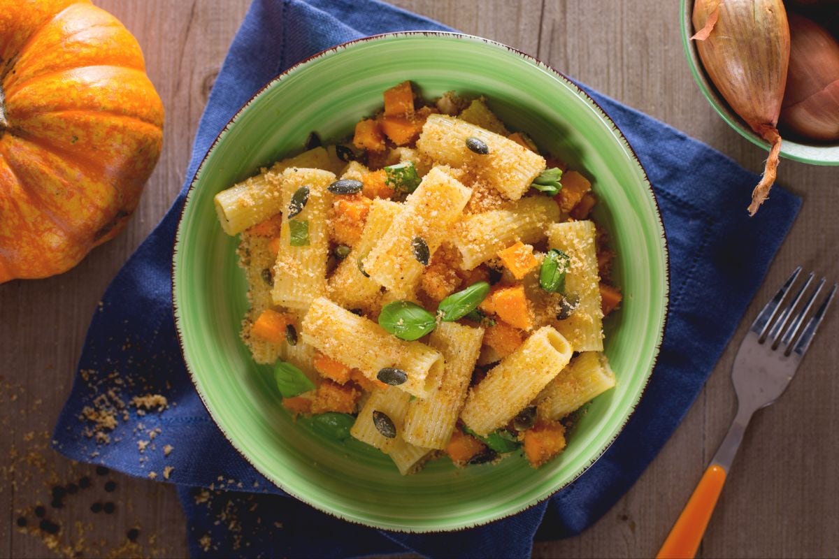 Pasta with pumpkin and breadcrumbs