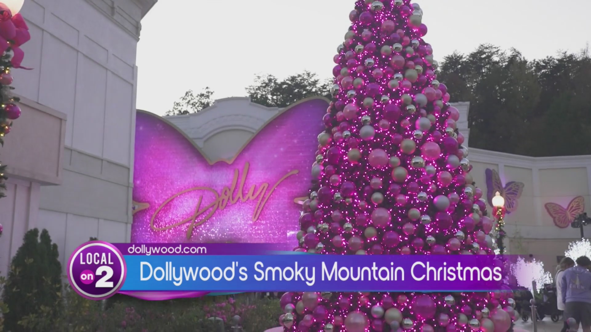 Dollywood: A Smoky Mountain Christmas